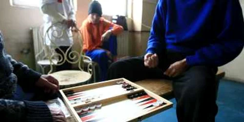 Asistaţii de la Bălăceanca sunt abandonaţi în ospiciu chiar şi de 20 de ani