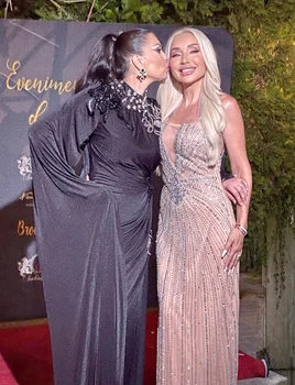 Medana Oprea a prezentat pentru designerul  Sonia Trifan, marți seară, la Bucharest Fashion Week foto: arhiva personală 