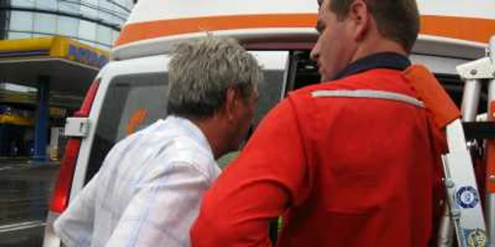 Târgu-Jiu: Gorjeancă supraponderală, transportată la spital cu ajutorul pompierilor