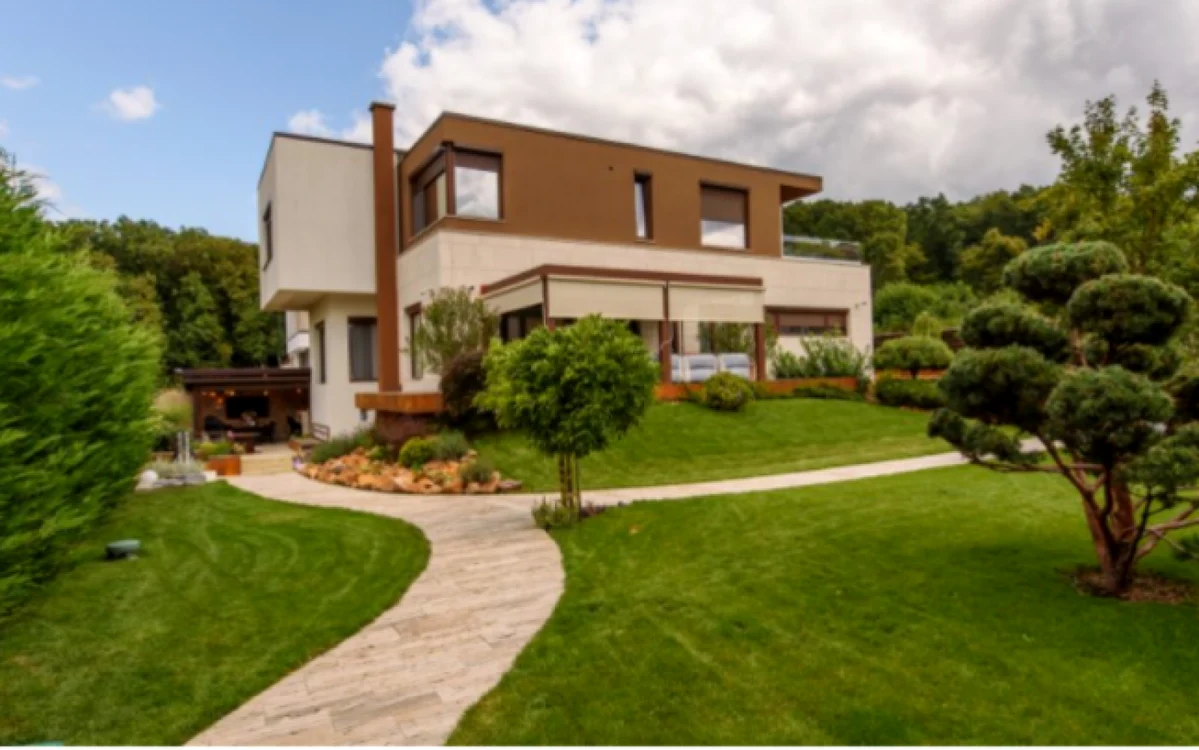 Vilă la periferia Clujului, în Făget, vândută cu 1,6 milioane de euro. FOTO: Arhivă agenţie imobiliară