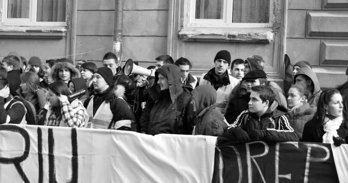 Studenţii ies în stradă în această seară. Foto: Adevărul