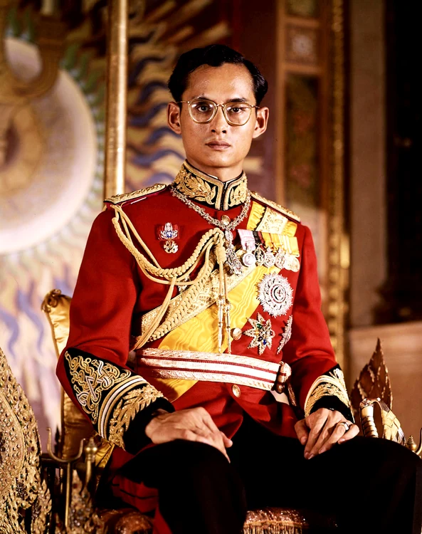 Rama IX jpg jpeg