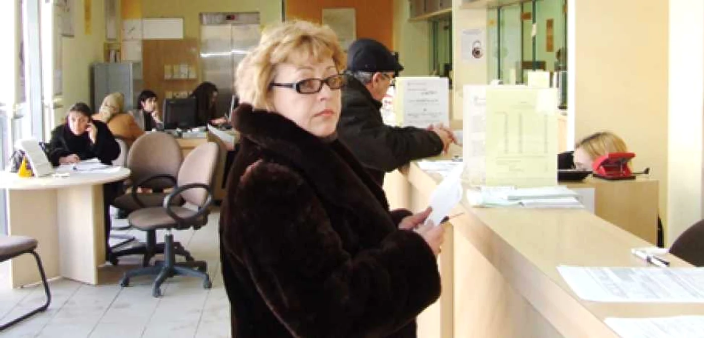 Nemţenii preferă să-şi retragă economiile decât să mai facă alte împrumuturi