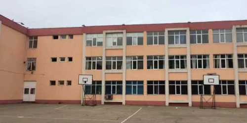 5e26c56d5163ec42714f98c0 jpg