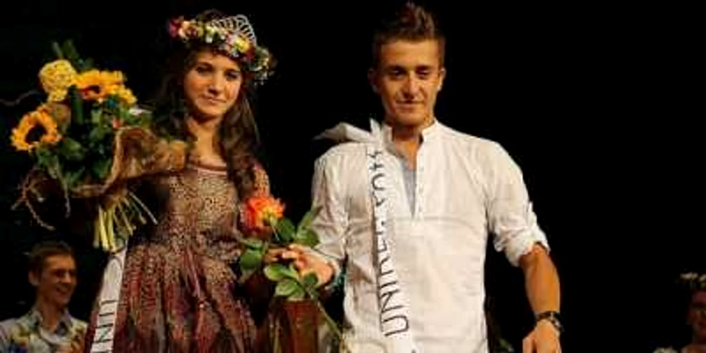  Medeea Constantinescu şi Zajzon-Bodis Tamás, Miss şi Mister Boboc 2011 Colegiul Naţional "Unirea" foto colegiulunirea.ro