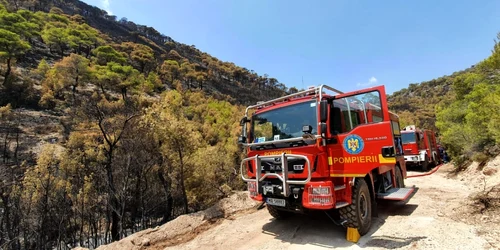 Pompierii români din Grecia foto igsu