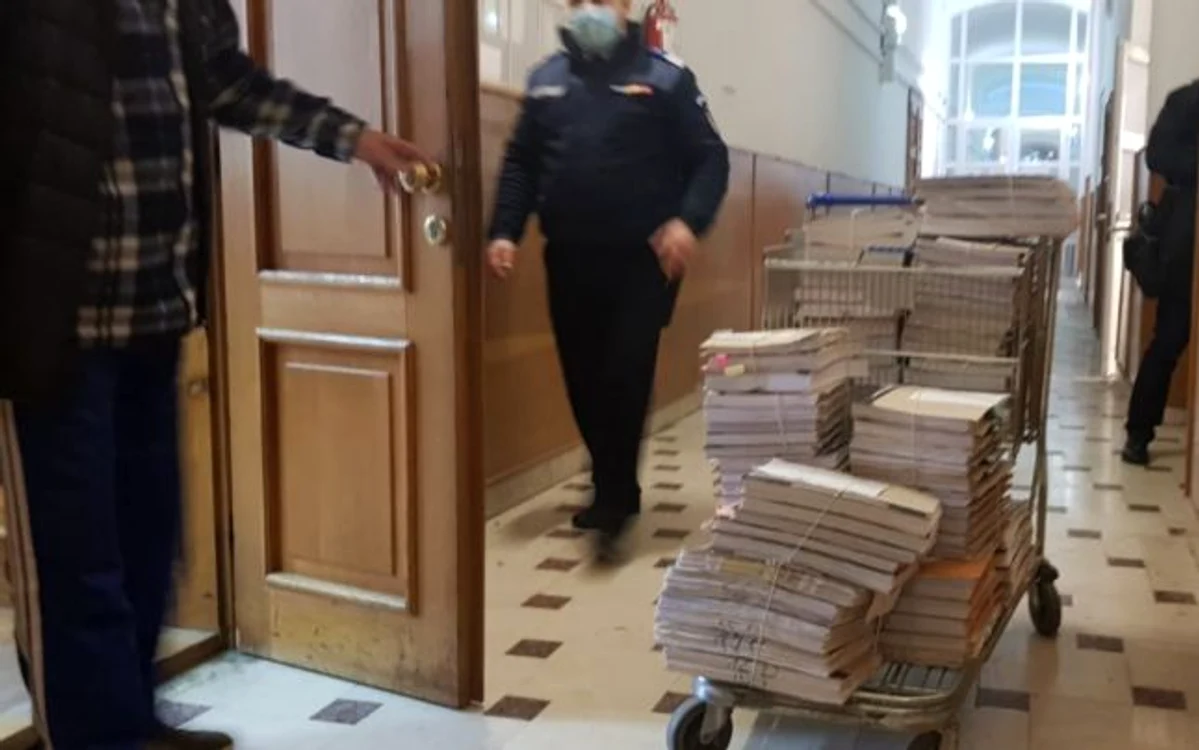 Dosarul caselor vândute pe Legea 112, dus în sala de judecată FOTO Daniel Dancea