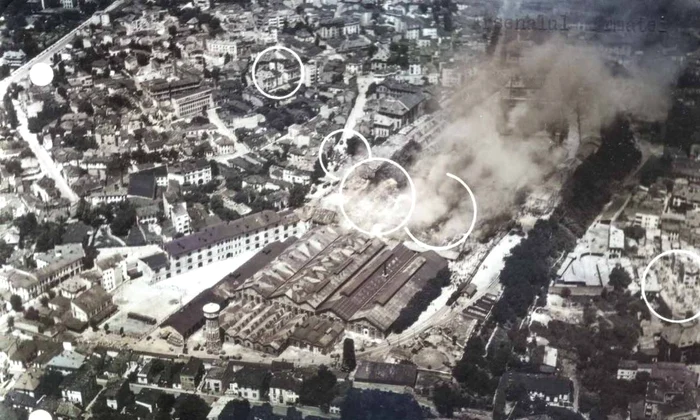 Fotografie aeriană cu Arsenalul Armatei și cartierul Uranus făcută pe 28 iunie 1944, după un bombardament al aviației americane asupra Bucureștiului