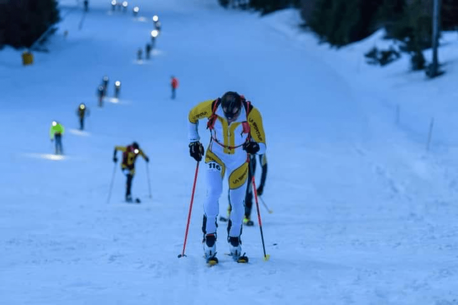 Schiul de tură, varianta pentru distracție pe pârtie, fără aglomerație. Se practică la Poiana Brașov