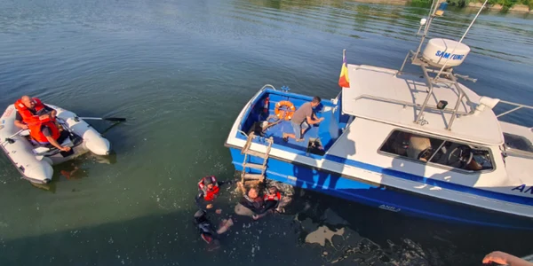 Sinucigaş salvat din Canalul Dunăre-Marea Neagră la Murfatlar Sursa ISU Constanţa