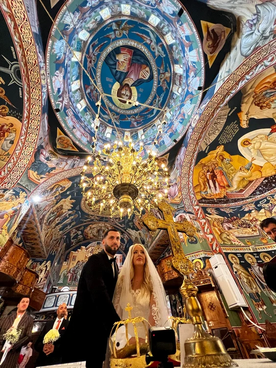 Bogdan si AVA in biserica