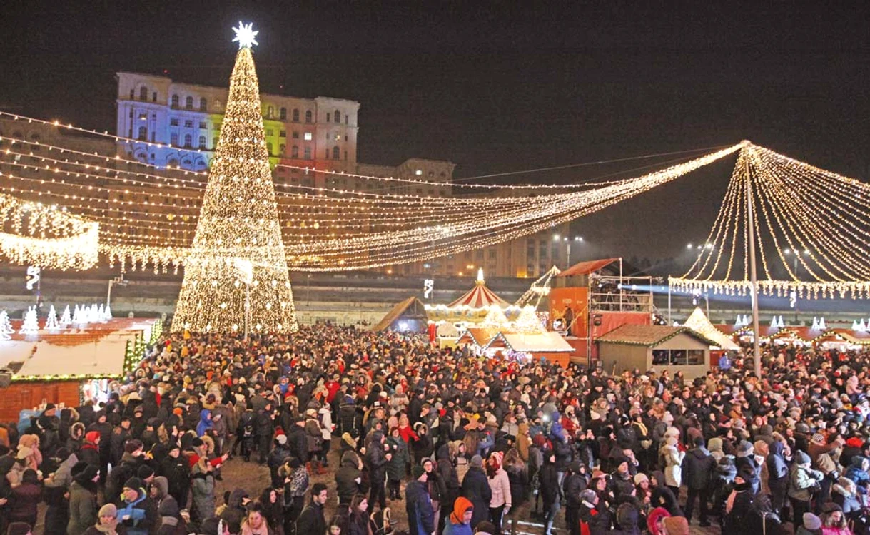 
    Doi elevi olimpici au aprins luminile în CapitalăFoto: Sever Gheorghe  