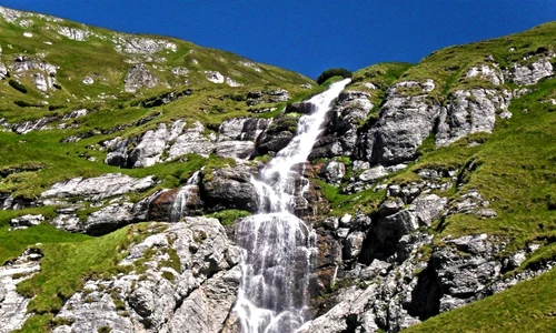 Cascada Obârșia Ialomiței văzută din dronă. FOTO romaniajournal.ro