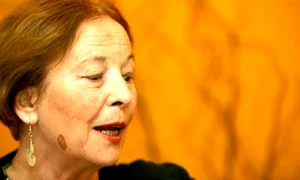 “Cine poate şti ce e în abisul nostru?” – interviu cu Aurora LIICEANU jpeg