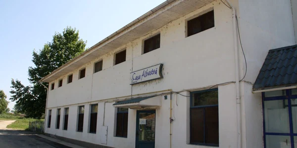 Casa Albastra de pe malul lacului Ciuperca
