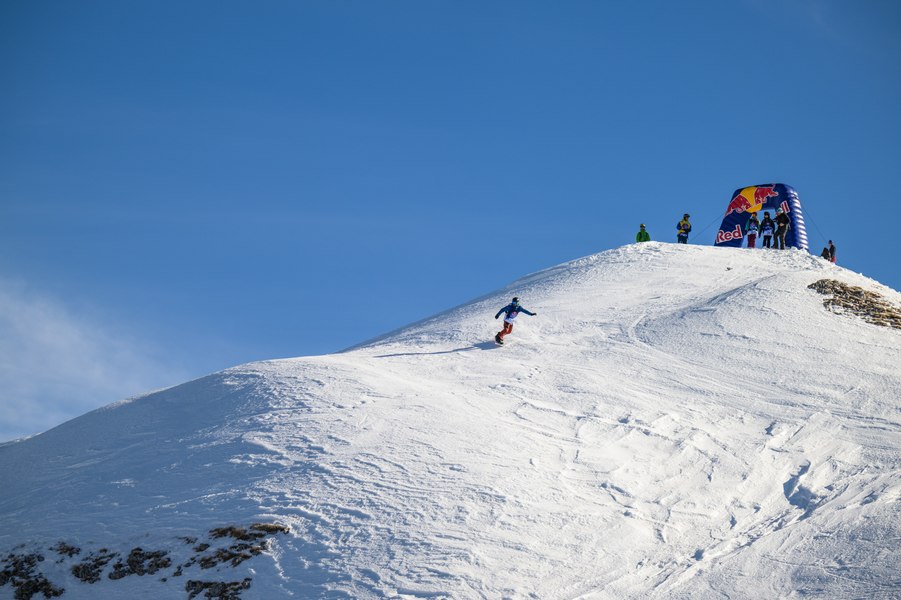 Competițiile de schi și snowboard Red Bull transformă sezonul de iarnă într-o adevărată aventură