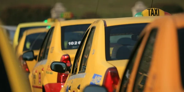 taxiuri in bucuresti