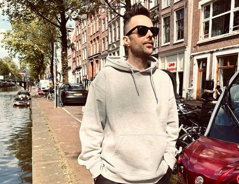 Tudor Ionescu de la Fly Project, victima unui furt în Amsterdam. Ce avea în portofelul sustras