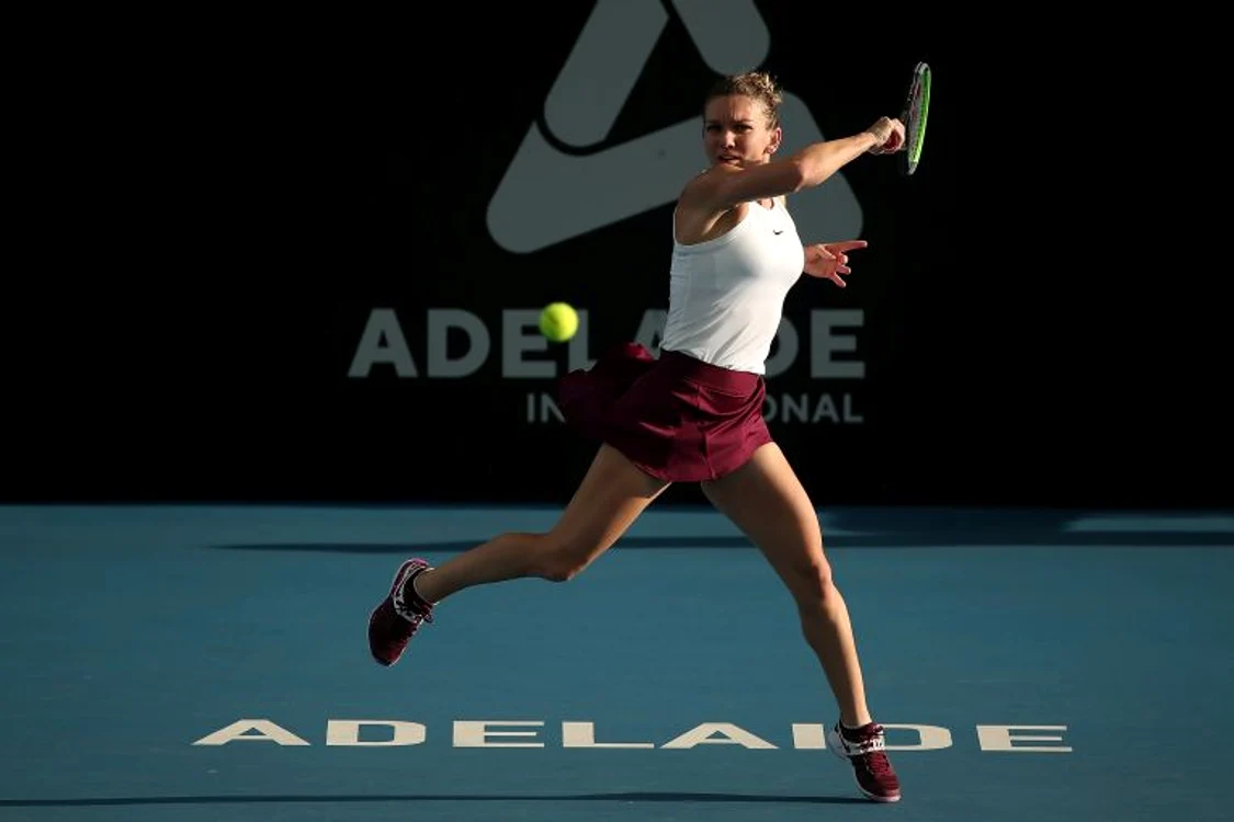
    Simona Halep în acțiune la AdelaideFOTO: EPA  