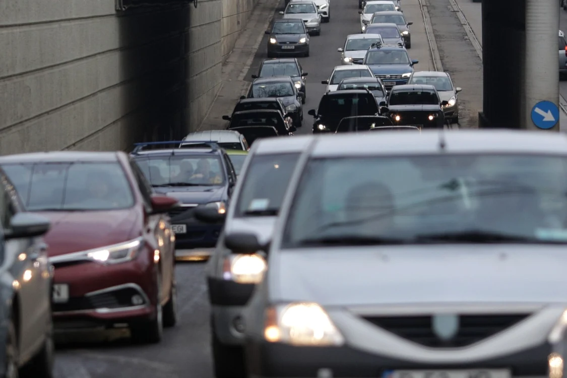 Ministrul Mediului a precizat că în prezent există măsuri de încurajare a celor care doresc să cumpere autoturisme noi Foto: inquam photos octav ganea