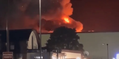 incendiu baza Gloucestershire jpg