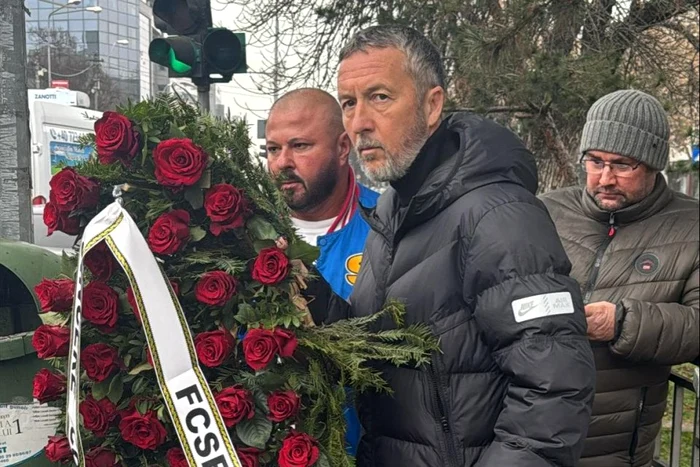 Mihai Stoica a fost prezent la înmormântare din partea FCSB. Foto iamsport.ro