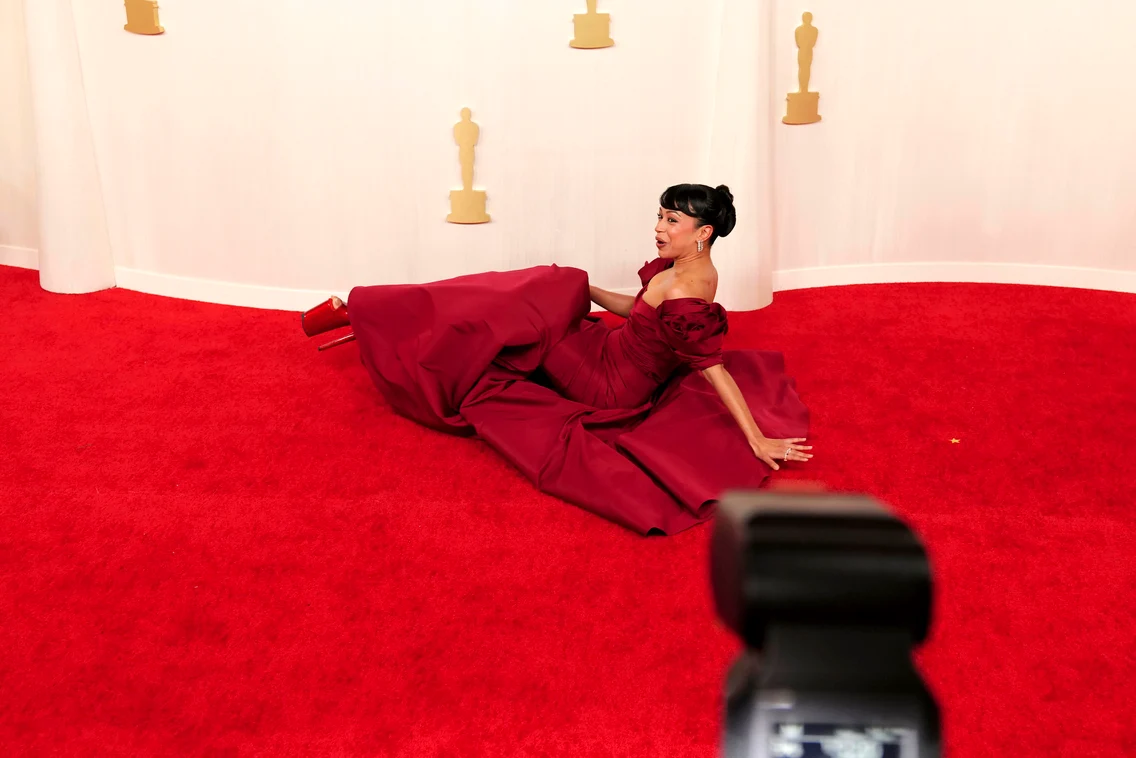 Liza Koshy la Oscar 2024 foto Profimedia