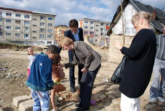 Reprezentanţii unui ONG norvegian au cunoscut modul de viaţă al romilor din Baia Mare