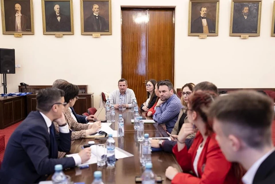 Discuţii la Primăria Municipiului Iaşi SURSĂ Facebook Primăria Municipiului Iaşi