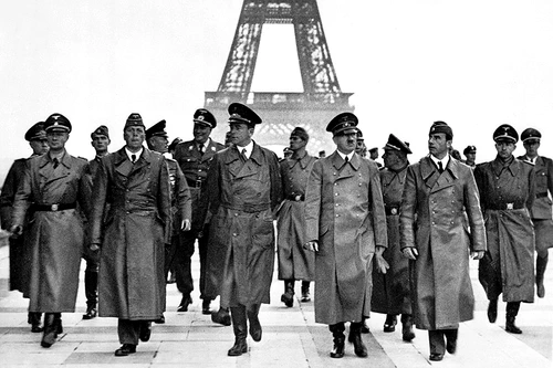 Prima și singura vizită a lui Hitler la Paris jpeg