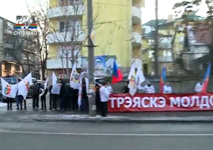 
    Protest în faţa ambasadei României din Chişinău  