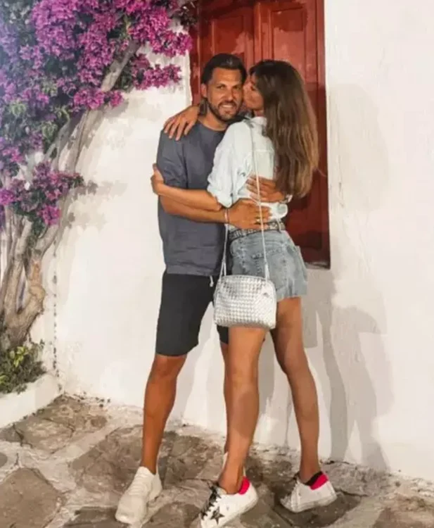 Adi Vasile cu iubita png