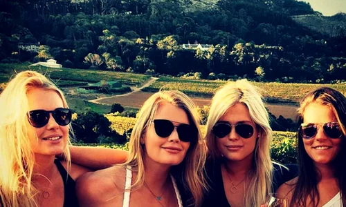 eliza, kitty si amelia jpeg