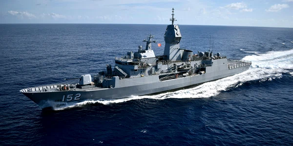 HMAS Warramunga (FFH 152) underway in the Savu Sea on 11 December 2021 (211211 N NO250 1004) jpg