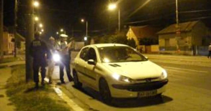 Târgu-Jiu: Un poliţist din Gorj a fost lovit cu pumnul de un tânăr recalcitrant