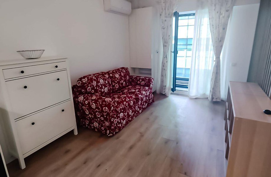 Štiri družine, prizadete v eksploziji v Rahovi, preseljene v opremljena stanovanja, 111 ljudi nameščenih v hotelih