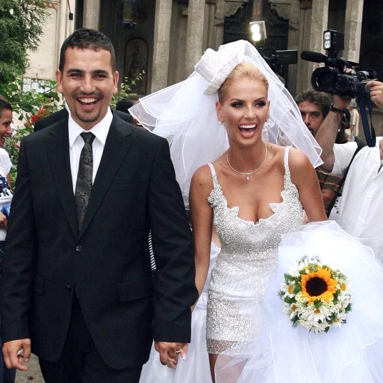 Andreea Bănică a purtat o rochie atipică în ziua nunții / Foto: arhivă