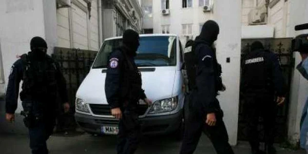 Patrulele de poliţie vor acţiona cu precădere în zona cluburilor şi a discotecilor.