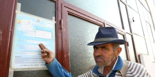 Bătrânii din Leu îşi rup din pensie pentru biserică