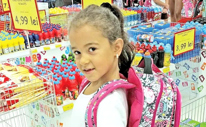 
    “Nu-i aşa că sunt  frumuşică?”  