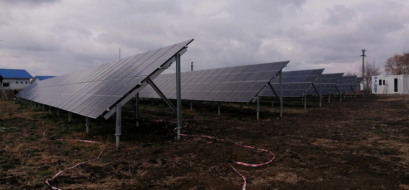 Parcul fotovoltaic de la Saveni FOTO Cosmin Zamfirache