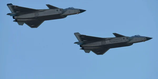 China a prezentat avionul invizibil J 20 FOTO Profimedia