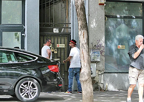 CRBL a fost surprins de fotoreporterii Click! în timp ce se întâlnise cu un bărbat
