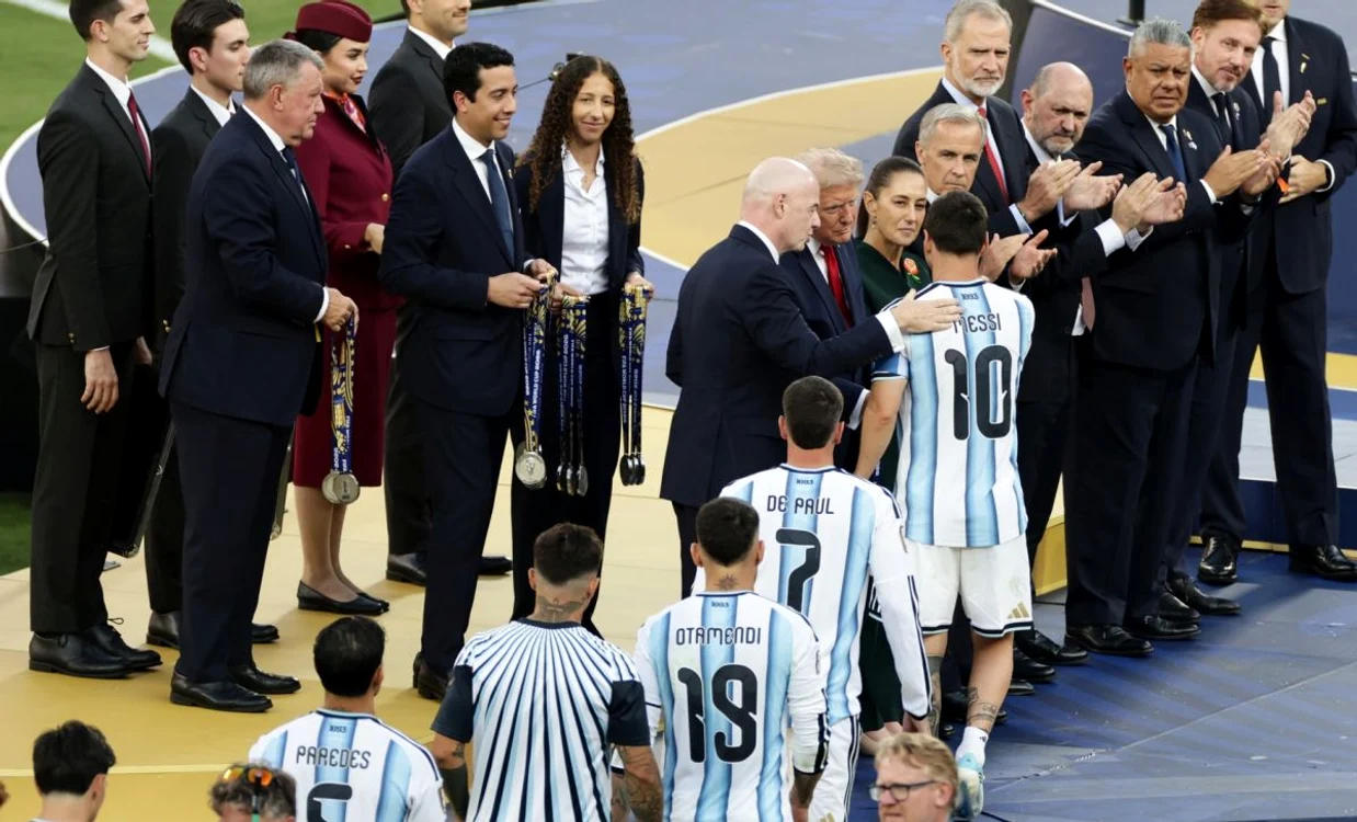 Donald Trump a fost personaj principal și în premierea jucătorilor (FOTO: Profimedia)