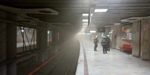 pompieri fum metrou foto isu bucuresti