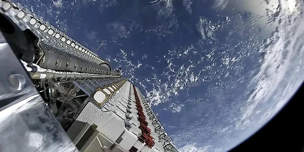 pamantul vazut din satelit jpeg