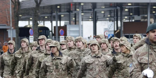 Militari britanici desfasurati in cadrul NATO FOTO EPA-EFE