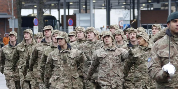 Militari britanici desfasurati in cadrul NATO FOTO EPA-EFE