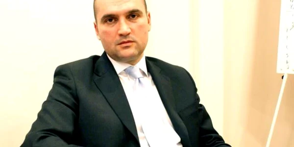 Sorin Alexandrescu spune că grupul pe care-l conduce este şantajat comercial şi politic