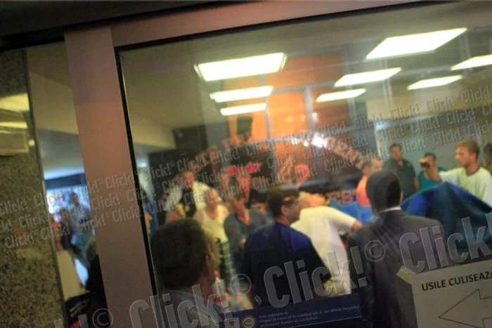 Adrian Năstase a fost dus la Spitalul Floreasca